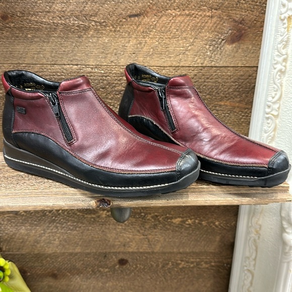 Rieker Ankle Booties 2 tone Leather Wool Lined Side Sz 8.5 - Picture 1 of 8